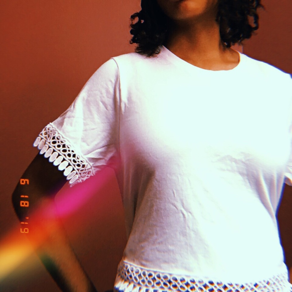 Crochet trim tee